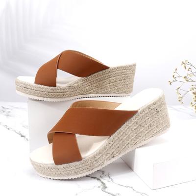 China 2022 Fashion Trend Classic Sandals Wedges Fashion Slippers For Women Slides Sneaker Sandals Medium Heel Shoes for sale