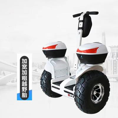 Chine Améliorez votre patrouille avec un chariot électrique à deux roues auto-équilibrage à pneus gras Angelol 20 pouces à vendre