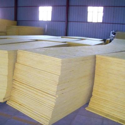 China Factory price malaysia thin fiberglass fiber 48kg m3 glass wool thermal insulation sheet zu verkaufen