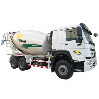 China Sinotruk Howo 10m3 Concrete Mixer Truck G10K 450L Water Tank Volume for sale