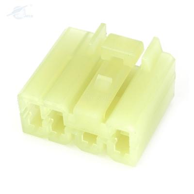 China 7 PIN Female Automotive White Automotive Wire To Wire Connectors 610203 for sale