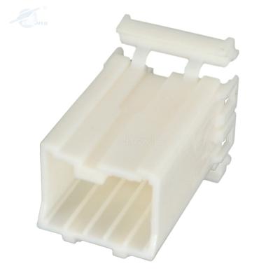 China 8 PIN Male Automotive White Automotive Wire To Wire Connectors 620403 for sale