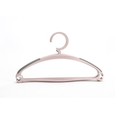 China Eco-Friendly High Quality Soft Pink Baby Clothes Hanger PP Plastic Baby Drying Hanger for sale