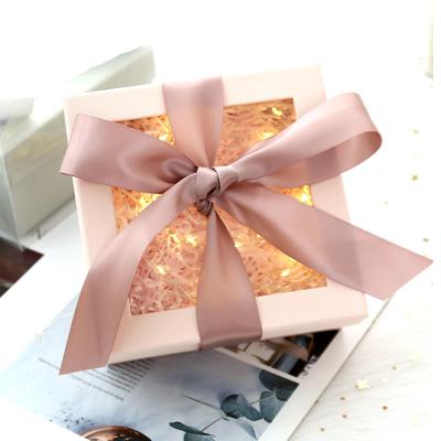 Cina Wholesale Custom Logo Luxury Handmade Sweet Heart Shape Gifts Packaging Strong Cardboard Wedding Boxes With Ribbon in vendita