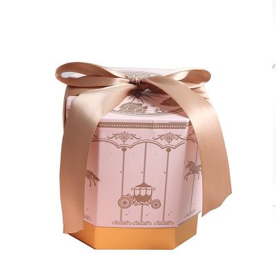 Cina Customized Logo Gift Packaging Box Wedding Favor Recycled Materials With Ribbon in vendita