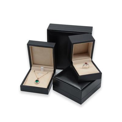 China Leather Jewelry Packaging Box Personalized Recycled Materials Matt Lamination for sale