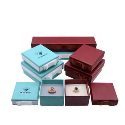 중국 Custom Logo Jewelry Packaging Box Luxury Dubai Women White Gift Box Earrings With Bowknot 판매용