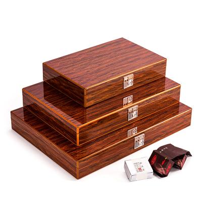 Chine Custom Empty Wooden Packaging Box Creative Gift Mdf Frame Perfume Tea Box In Bulk à vendre