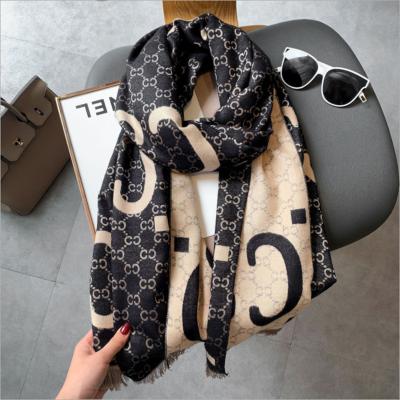 China Designers 2021 New Cashmere Feeling Scarves Luxury Winter Brand Soft Thick Warm Shawl Wild Thick Warm Scarf Brand Long for sale