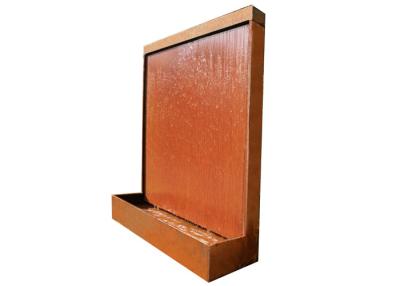 China Pared vertical de acero del agua de Corten con las luces LED en venta