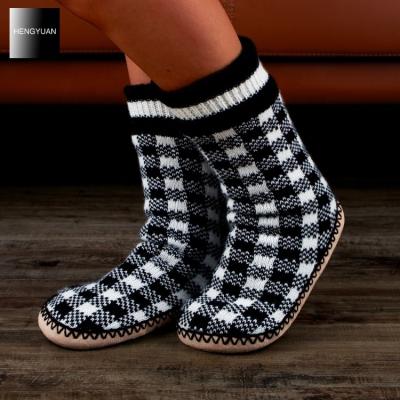 China Hengyuan Breathable Hospital Slipper Fluffy Socks, Slipper Socks With Leather Sole for sale