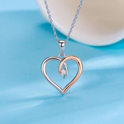 China Romantic Simple Gradient Shiny Heart-shape Zircon Chain Clavicle Love Ladies Love Ladies Valentine's Day Pendant Necklace For Women for sale