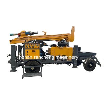 China Four-Wheel Drive Borehole Drilling Rig 220m Depth With High-Power 65KW Engine en venta