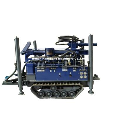 China Tiefe 180m Mini Crawler Bohrbohrmaschine mit 77,3 kW Dieselmotor zu verkaufen