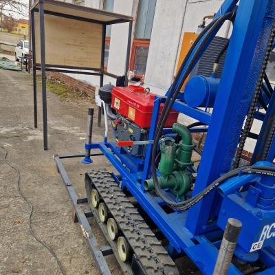 China 1500Kg Hosting Capacity Water Drilling Rig 150m Depth 450mm Diameter for sale