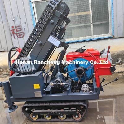 Cina 4 gambe idrauliche 30m Deep Solar Pile Driver Equipment con motore diesel da 25 HP in vendita