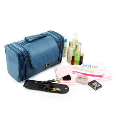 China Custom Large Capacity Leather Toiletry Hanging Toiletry Bag for sale