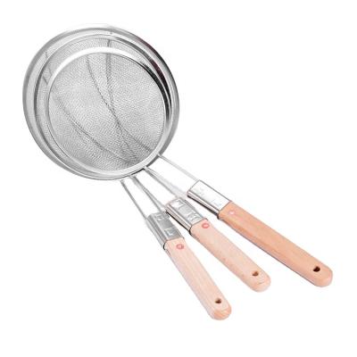 China Sustainable Hot Selling Instrument Kitchen Cooking Tool Mesh Strainer Soup Colander Strainer Wooden Handle for sale