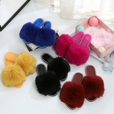 China Fashion Trend Women Fur Flat Slides For Casual Jelly Sandals Ladies Fluffy Slippers Rhinestone Women Slippers for sale