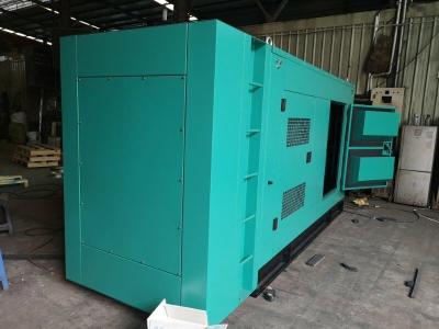 中国 順調順調無声ディーゼル発電機セット400KVA 320KWの燃料容量8 - 12の連続した時間 販売のため