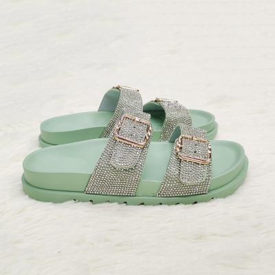 China Flatbed 2022 Smart Women's 2-Straps Slippers With Buckle Slides Comfortable Slippers Diamond Design Slippers for sale