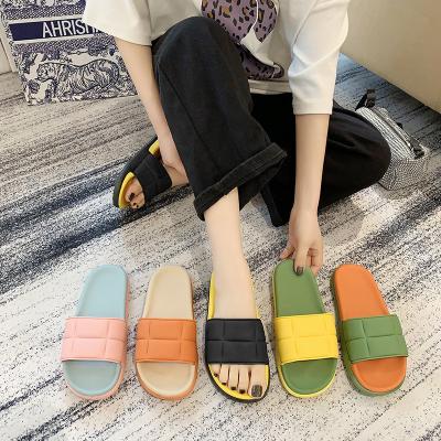 China Fashion Trend New Arrivals Non Slip Women's Comfortable Flip Flops Casual Breathable Slides Slippers for sale