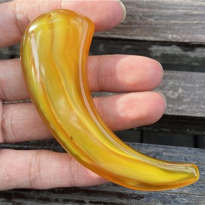 China Wholesale Europe Agate Palm Stone, Agate Stone Palm Toy, Natural Polished Agate Chili Pendant Ornament for sale