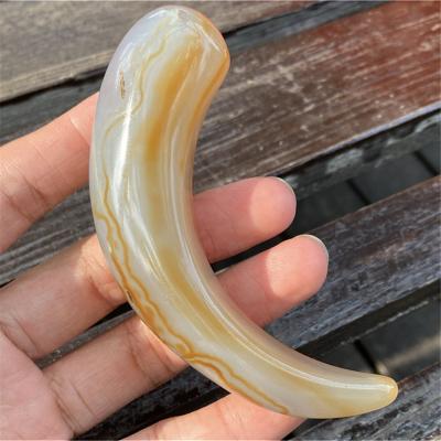 China Wholesale Europe Agate Palm Stone, Agate Stone Palm Toy, Natural Polished Agate Chili Pendant Ornament for sale