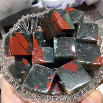 China Wholesale Bulk Natural Crystal Square Stone Wine Europe Ice Clear Quartz Crystal Tumbled Stones for sale