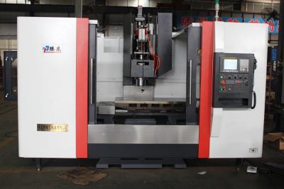 China Fresadora industrial VMC1060 del CNC del metal multifuncional en venta