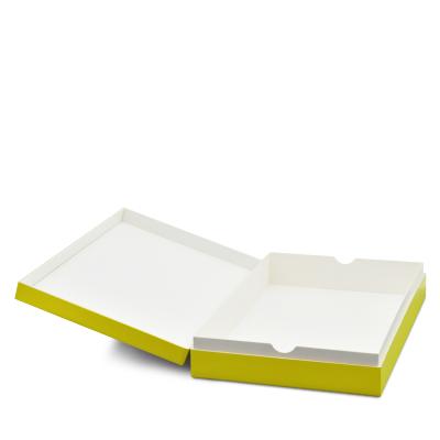 China Recycled Materials Recyclable Yellow Cards Medium Gift Boxes With Lids High Quality Artpaper Printing Cosmetic Box for sale