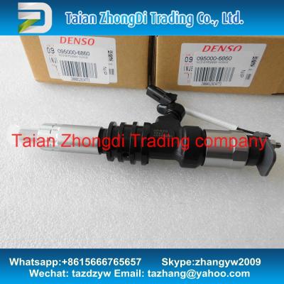 China Denso Original and new fuel injector 095000-6860, 095000-6861 for MITSUBISHI 6M60T ME304627, ME307086 à venda