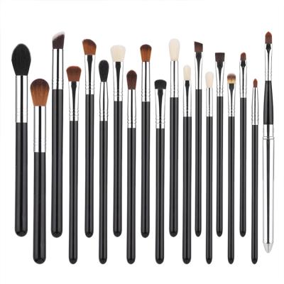 China Custom Pack 24 Pcs Makeup Brushes Wholesale Durable Makeup Brush Set Christmas Makeup Brushes for sale