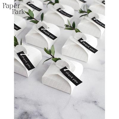 China 2021 Handmade High Quality Customizable White Wedding Candy Gift Boxes for sale