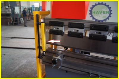 China Precise Hydraulic CNC Press Brake , Automatic Plate Bending Machine for sale