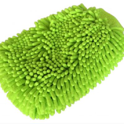 China Premium Microfiber Green Waterproof Chenille Microfiber Car Wash Scratchless Glove for sale