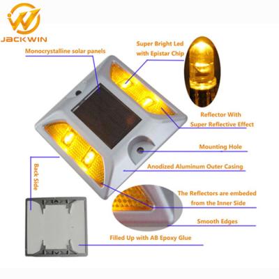 China El camino accionado solar de la placa de aluminio del brillo de la calzada de la carretera tachona marcas de camino de los ojos reflexivos/de gatos en venta