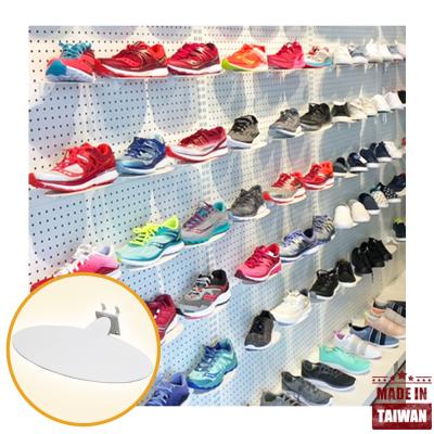 China Outdoor Store Display Cowhide Leather Shoe Dish For Shoe Flip Flop Rack Metal White Shoes Show Rack Ellipse Dish For Pegboard for sale