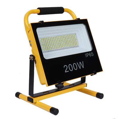 China Portable RGB Emergency Flood Light 100w Solar Led Lamp With Charging for sale