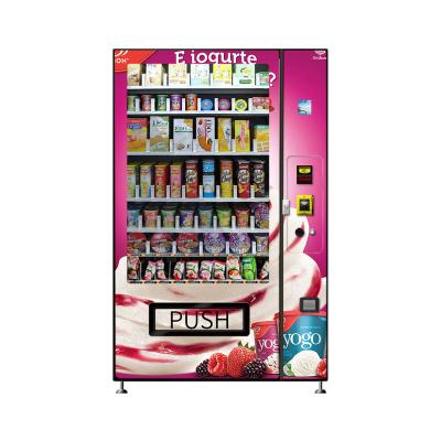 China Chinese Metro Station Maker Adjustable Temperature Vending Machine For Drinks Snacks for sale