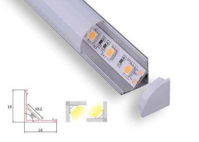 China Hoek die Geleid Aluminiumprofiel C003a gebruiken Geen Giftigheidspc in Witte Kleur Te koop