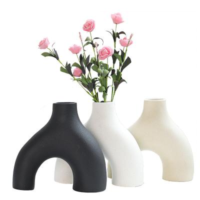 China New Design Contemporary Table Decoration White Black Vase Frosted Matte Ceramic Flower Vase For Home Decor for sale