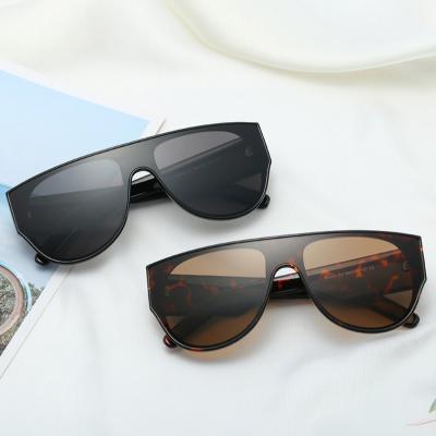 China Manbao Optical 95343 Retro Sunglasses Shades Shades Sunny Square Sunglasses for sale