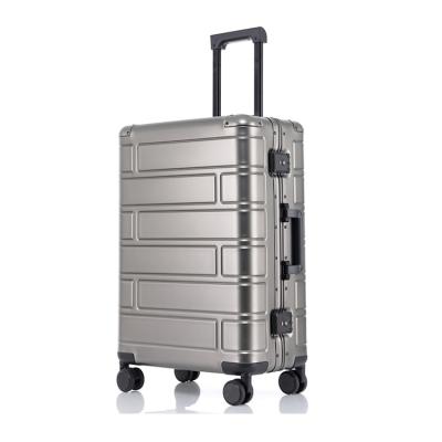 China Aluminum Foil Carry On Luggage Foil Luggage Suitcase for sale