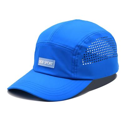 China Wasserdichter 5 Platten-Hut-Breathable schnelles trockenes Mesh Sports Cap With Rubber-Flecken-Logo zu verkaufen