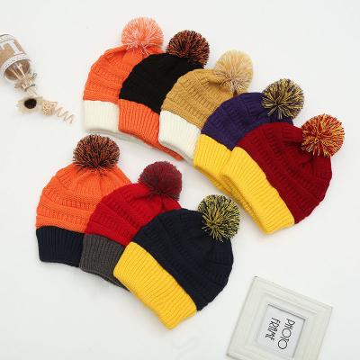 중국 Autumn Winter Hat Matching Knitted Beanies Skully Trendy Warm with Pompom Fur Pom Pom For Women Double Color Fashion Beanie 판매용