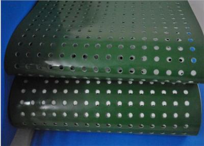 China De groene Plastic Corrugator Transportband van pvc met Ponsengaten voor het Lichtgewicht Vervoeren Te koop