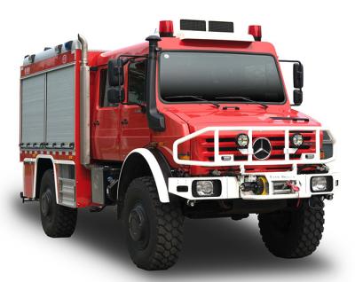 Cina 4x4 Unimog Forest Special Fire Truck con la doppi cabina e serbatoio di acqua in vendita