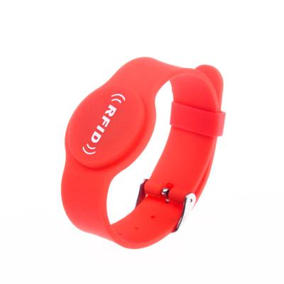 China 125khz 13.56mhz High Security Wristband Hotel Room Silicone Wrist Band Key Gym RFID Wristband Locker Waterproof/Waterproof Custom Lock For Entry for sale