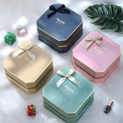 China Festival Recyclable Wholesale Luxury Birthday Lover Packaging Gift Box Newborn Baby Gift Set Chocolate Candy Paper Boxes for sale